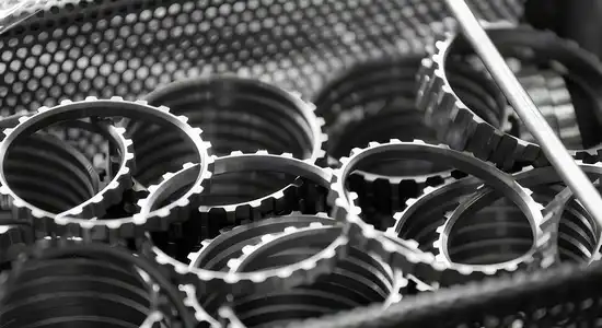 Elektrolytische Abscheidung von Metallteilen