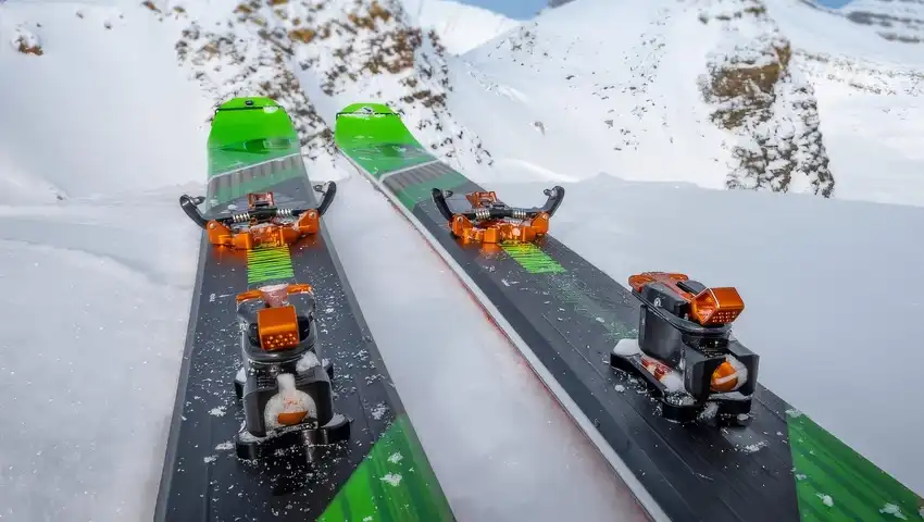 Heat treatment of mountain sports parts